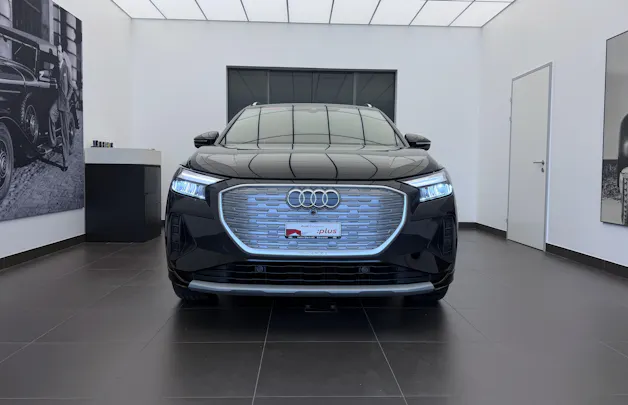 AUDI Q4 e-tron 50 quattro