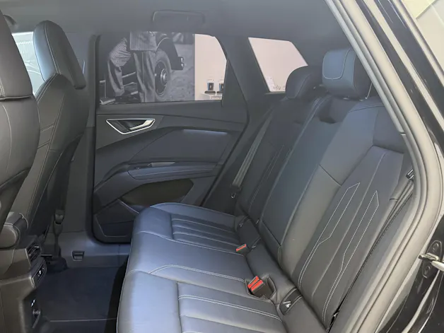 AUDI Q4 e-tron 50 quattro