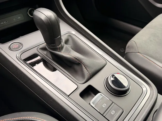 CUPRA Ateca 1.5 TSI ***ANHÄNGERKUPPLUNG SCHWENKBAR***