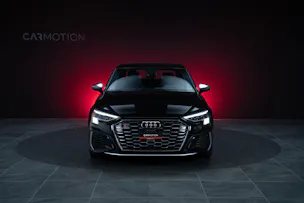 AUDI S3 Limousine 2.0 TFSI quattro S-Tronic / Rückfahrkamera / Ambientebeleuchtung / Tempomat