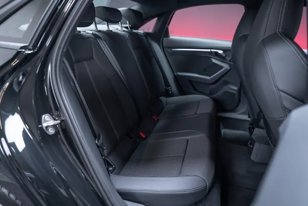 AUDI S3 Limousine 2.0 TFSI quattro S-Tronic / Rückfahrkamera / Ambientebeleuchtung / Tempomat