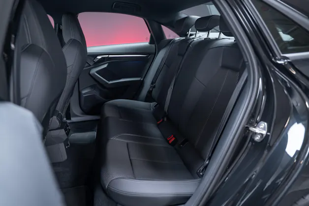 AUDI S3 Limousine 2.0 TFSI quattro S-Tronic / Rückfahrkamera / Ambientebeleuchtung / Tempomat