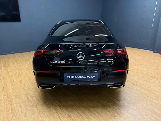 MERCEDES-BENZ CLA 200 - AMG / DISTRONIC / 360 Grad Kamera / AHK / Spiegel-Paket