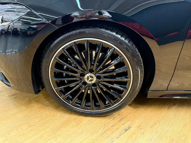MERCEDES-BENZ CLA 200 - AMG / DISTRONIC / 360 Grad Kamera / AHK / Spiegel-Paket