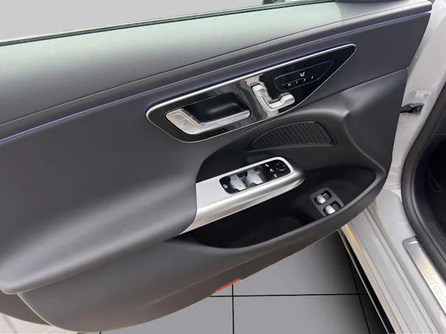 MERCEDES-BENZ E 400 e 4Matic EQ Hybrid 9G-Tronic
