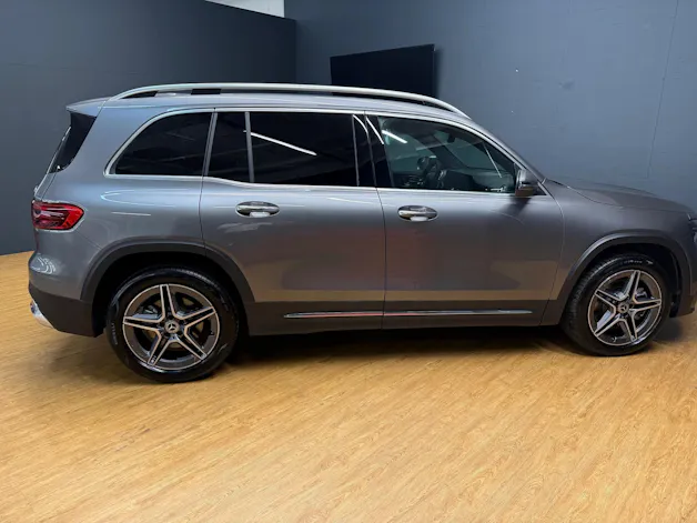 MERCEDES-BENZ GLB 220 d 4M - AMG / DISTRONIC / Rückfahrkamera / AHK / Memory