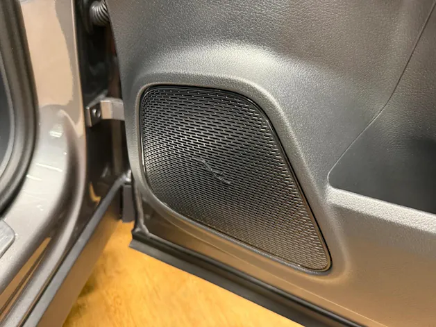 MERCEDES-BENZ GLB 220 d 4M - AMG / DISTRONIC / Rückfahrkamera / AHK / Memory