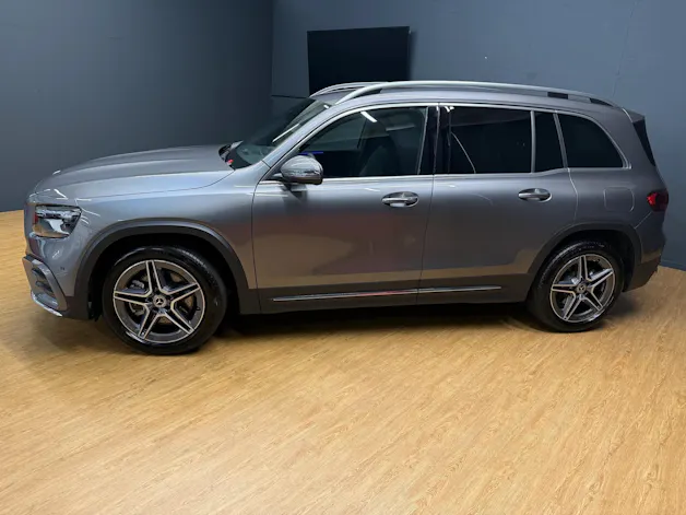 MERCEDES-BENZ GLB 220 d 4M - AMG / DISTRONIC / Rückfahrkamera / AHK / Memory