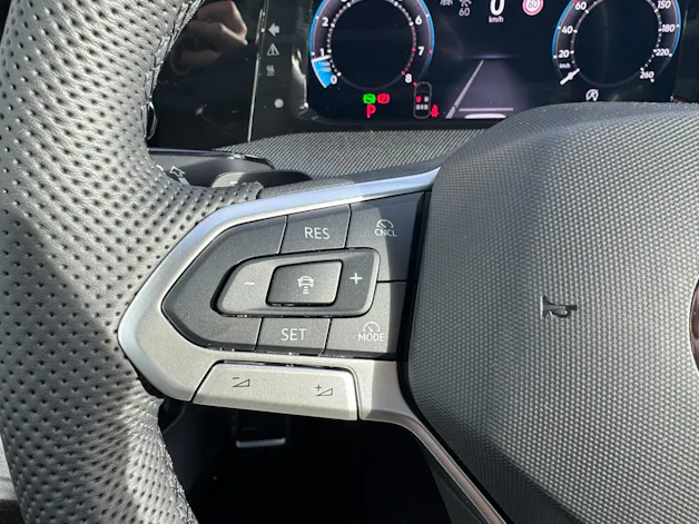 VW Golf Variant 2.0 TSI R-Line DSG 4 Motion