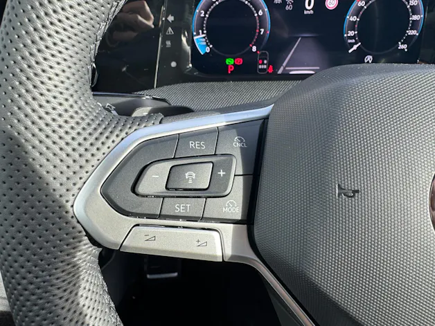 VW Golf Variant 2.0 TSI R-Line DSG 4 Motion
