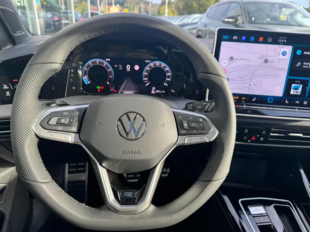 VW Golf Variant 2.0 TSI R-Line DSG 4 Motion