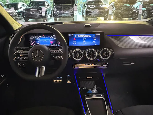 MERCEDES-BENZ GLA 250 4Matic 8G-DCT Swiss Star