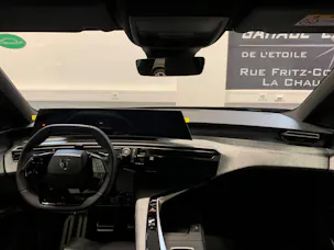 PEUGEOT 5008 210 73kWh GT Exclusive