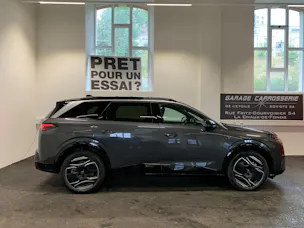 PEUGEOT 5008 210 73kWh GT Exclusive