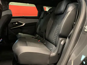 PEUGEOT 5008 210 73kWh GT Exclusive