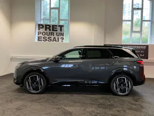 PEUGEOT 5008 210 73kWh GT Exclusive