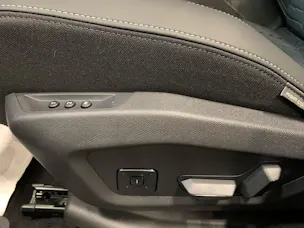PEUGEOT 5008 210 73kWh GT Exclusive