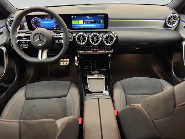 MERCEDES-BENZ A 200 Night Star 7G-DCT