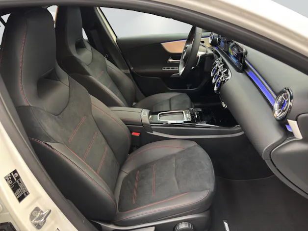 MERCEDES-BENZ A 200 Night Star 7G-DCT