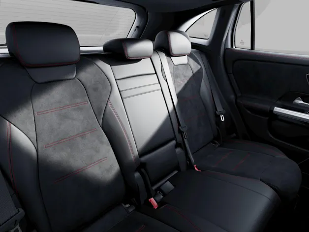 MERCEDES-BENZ GLA 35 AMG 4MATIC