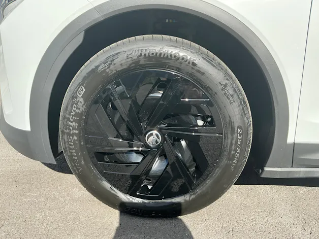 SKODA Elroq 60 Essence