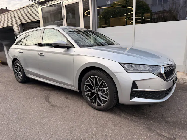 SKODA Octavia Combi 1.5 TSI mHEV 150 PS Selection ***ANHÄNGERKUPPLUNG SCHWENKBAR***