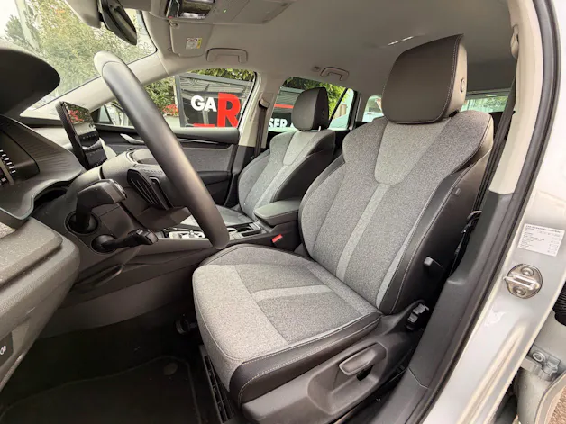 SKODA Octavia Combi 1.5 TSI mHEV 150 PS Selection ***ANHÄNGERKUPPLUNG SCHWENKBAR***