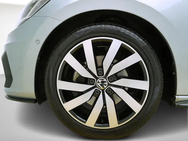 VW Touran 1.5 TSI DSG R-Line Black Style