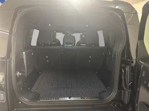 Land Rover Defender 110 4.4 V8 Octa