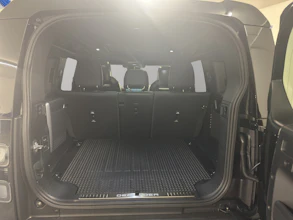 https://vehicle.imgix.net/4492938/245b0add-cb9e-42f6-a38d-9cbdd3a538c5.jpg