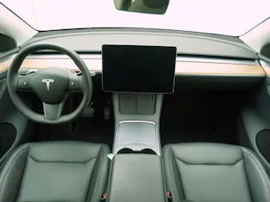 Tesla Model Y Long Range RWD