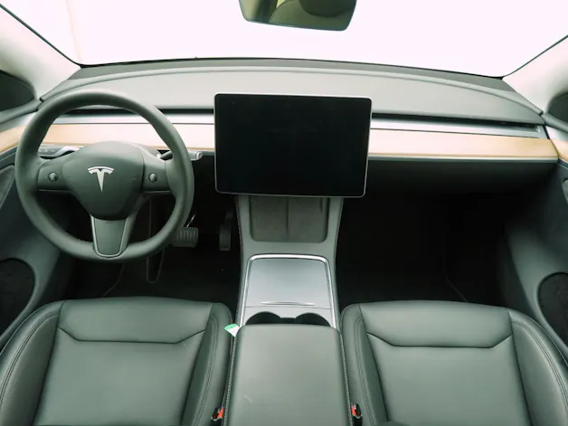 Tesla Model Y Long Range RWD