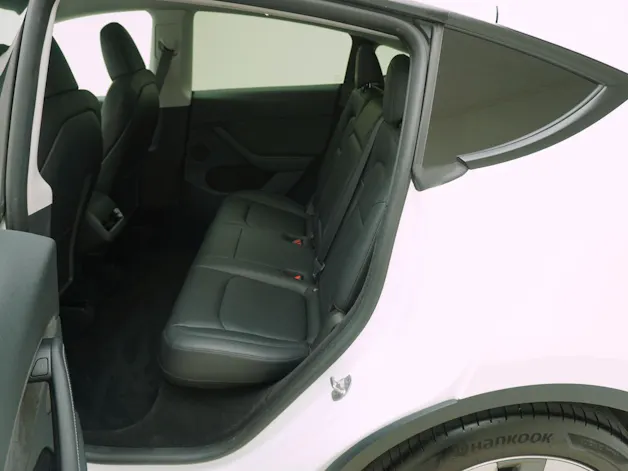 Tesla Model Y Long Range RWD
