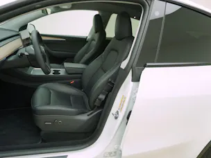 Tesla Model Y Long Range RWD