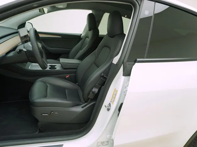 Tesla Model Y Long Range RWD
