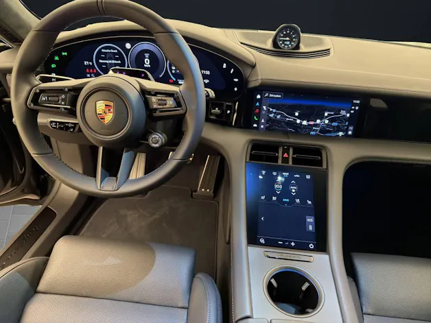 PORSCHE Taycan GTS Sport Turismo