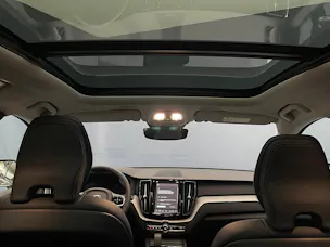 VOLVO XC60 2.0 T6 TE Ultimate Dark eAWD