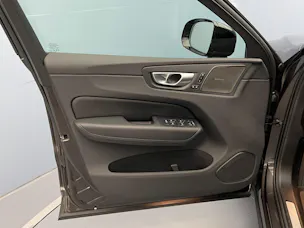 VOLVO XC60 2.0 T6 TE Ultimate Dark eAWD