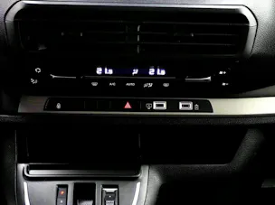 OPEL Vivaro XL 2.2 9Plätzer