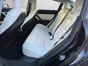 Tesla Model 3 Long Range D