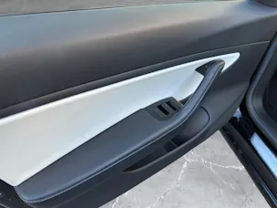 Tesla Model 3 Long Range D