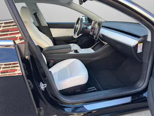 Tesla Model 3 Long Range D