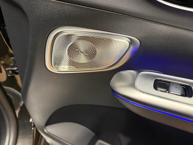 MERCEDES-BENZ GLC 300 d 4M - AMG / DISTRONIC / 360 Grad Kamera