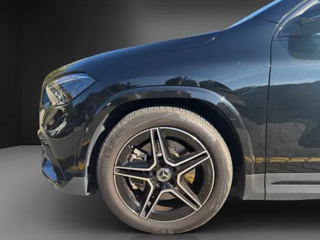 MERCEDES-BENZ GLA 250 4Matic 8G-DCT