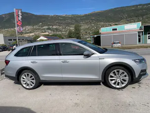 SKODA Octavia Combi 2.0 TSI DSG Scout 4x4