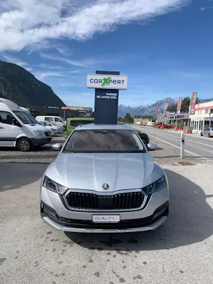 SKODA Octavia Combi 2.0 TSI DSG Scout 4x4