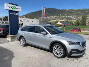 SKODA Octavia Combi 2.0 TSI DSG Scout 4x4