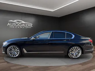 BMW 750i xDrive Steptronic | CH | Leder Beige | Night Vision | FOND Entertain | TV | PURE EXCELLENCE | Standheiz. |