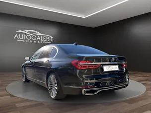 BMW 750i xDrive Steptronic | CH | Leder Beige | Night Vision | FOND Entertain | TV | PURE EXCELLENCE | Standheiz. |