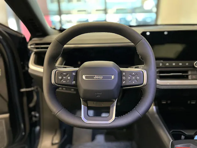 JEEP Compass 1.2 T e-Hybrid First Edition Pack Plus & SKY